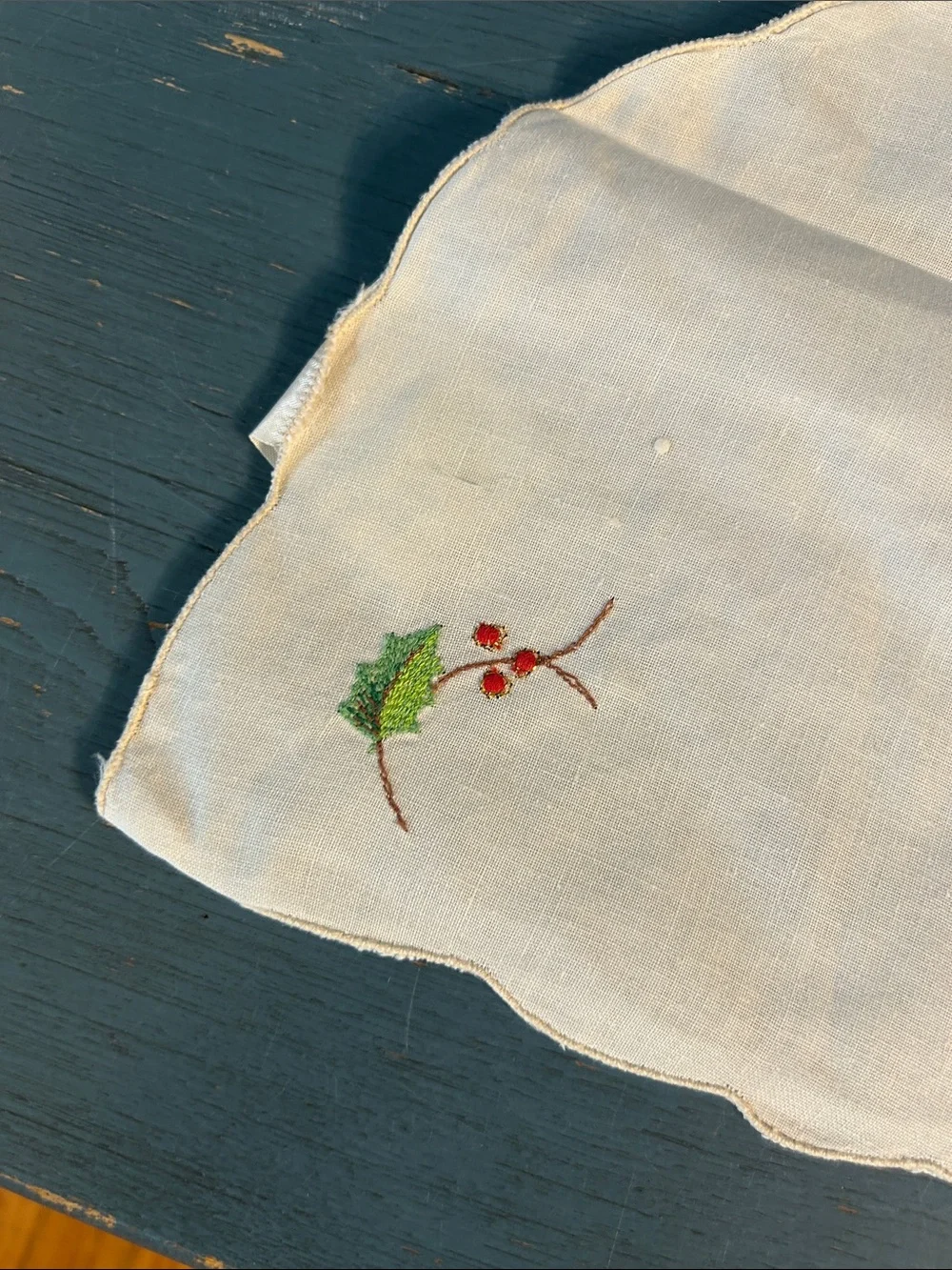 Lenox Embroidered Cream Holiday Butterfly Table Topper | Basket Bread Warmer